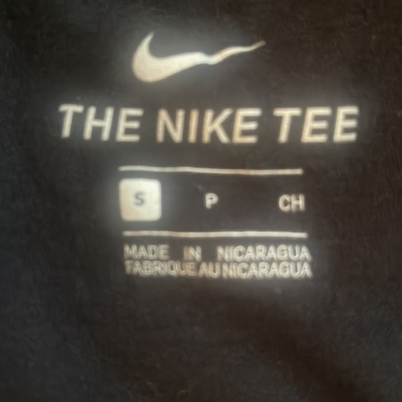 Nike tee - Picture 2 of 2